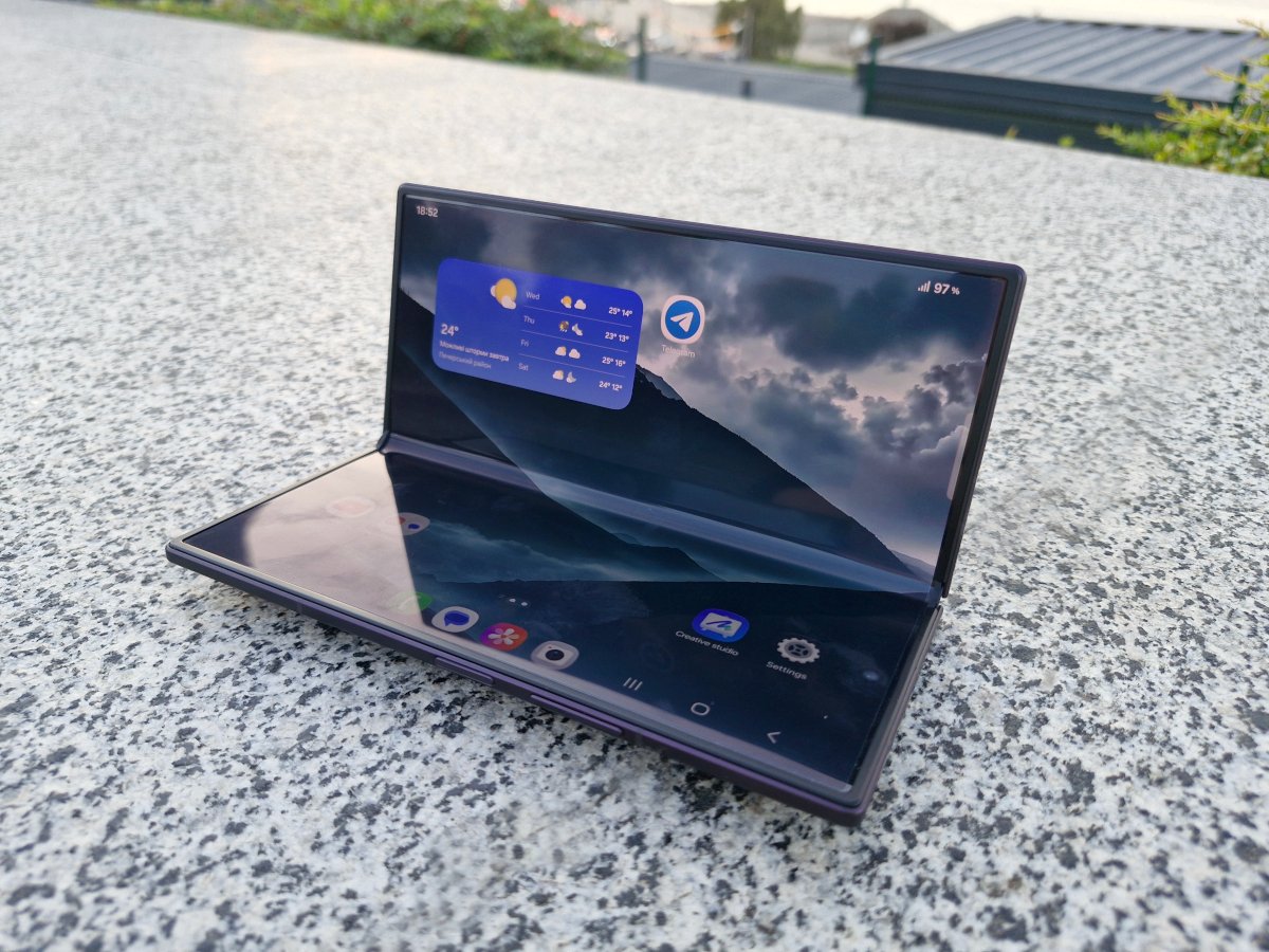 Samsung Galaxy Fold8 Ultra Samsung Galaxy Fold8 Ultra
