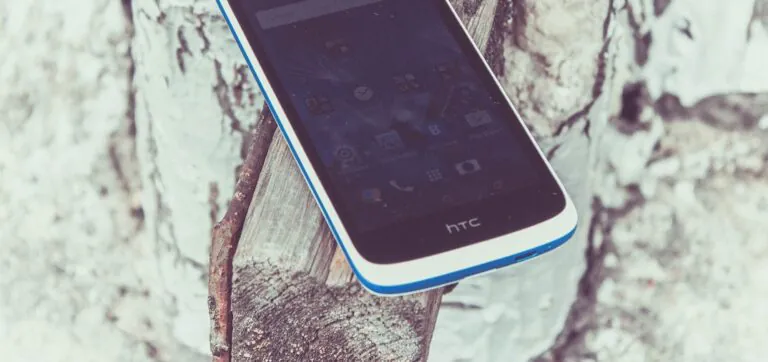 Видео: Обзор HTC Desire 526G – Хрустящий красавец!