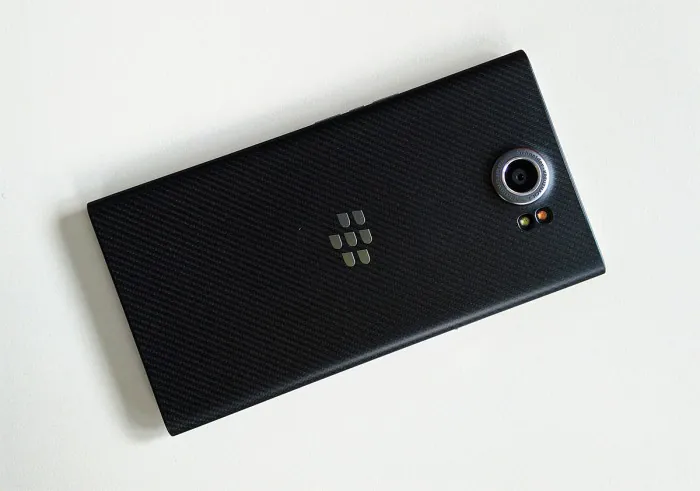 blackberry-priv_01