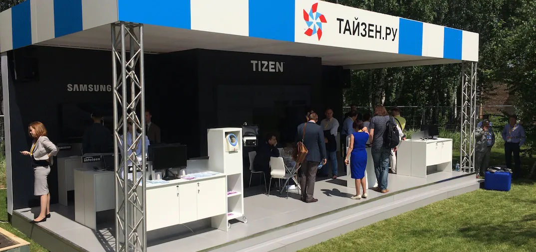 Samsung представила смартфон на Tizen в рамках Startup Village