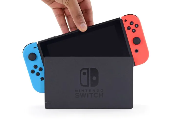 iFixit розібрали Nintendo Switch визначивши ступінь ремонтопридатності