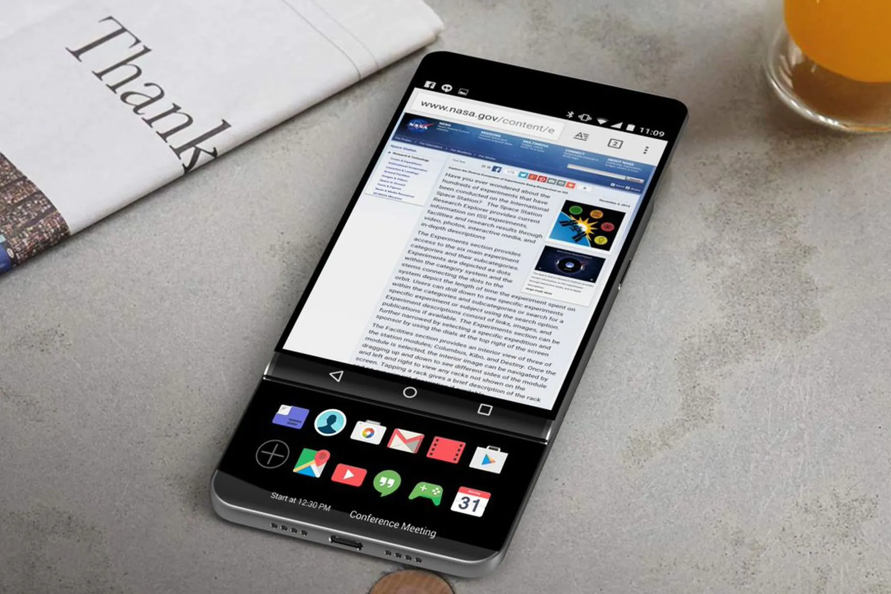 LG V30 – раздвижной смартфон с двумя OLED-экранами