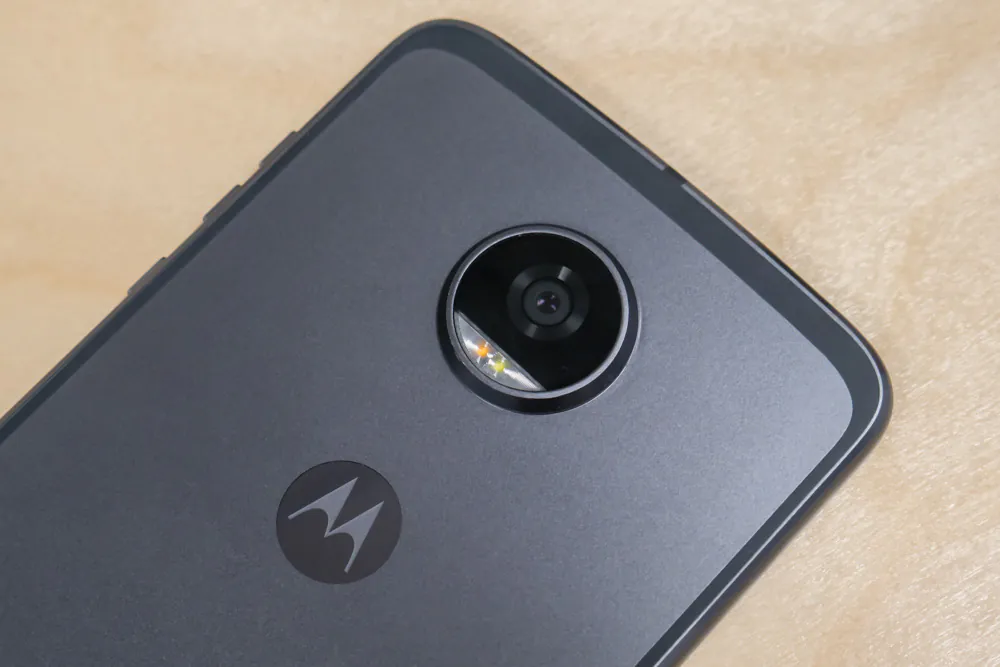 Камера Motorola Moto Z2 Play
