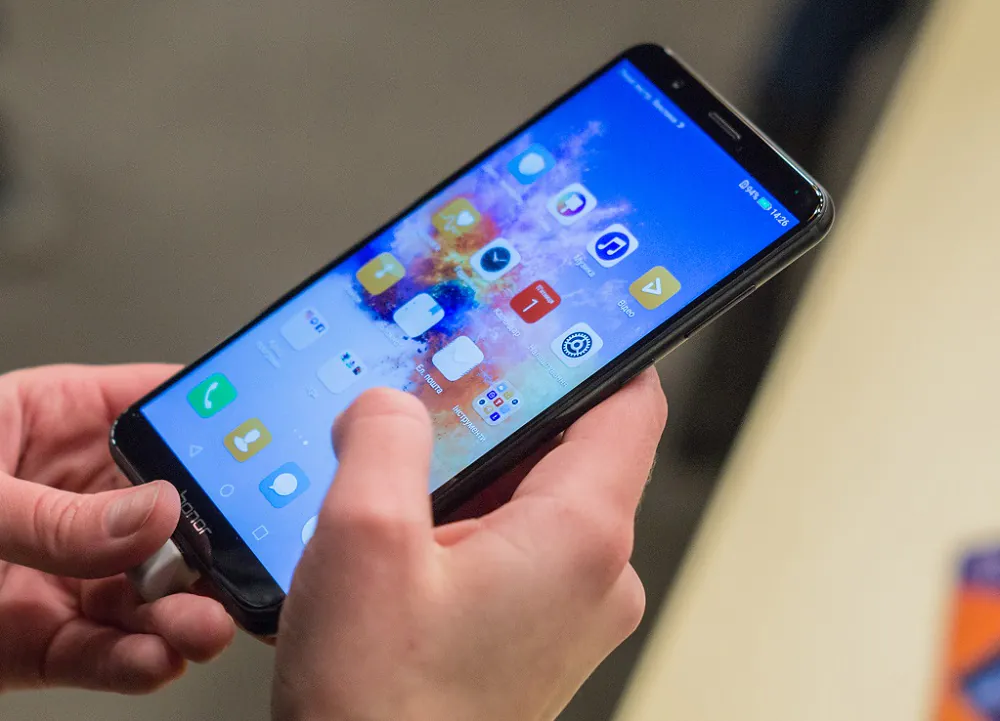 Huawei обновляет 9 устройств Honor до Android 8.0