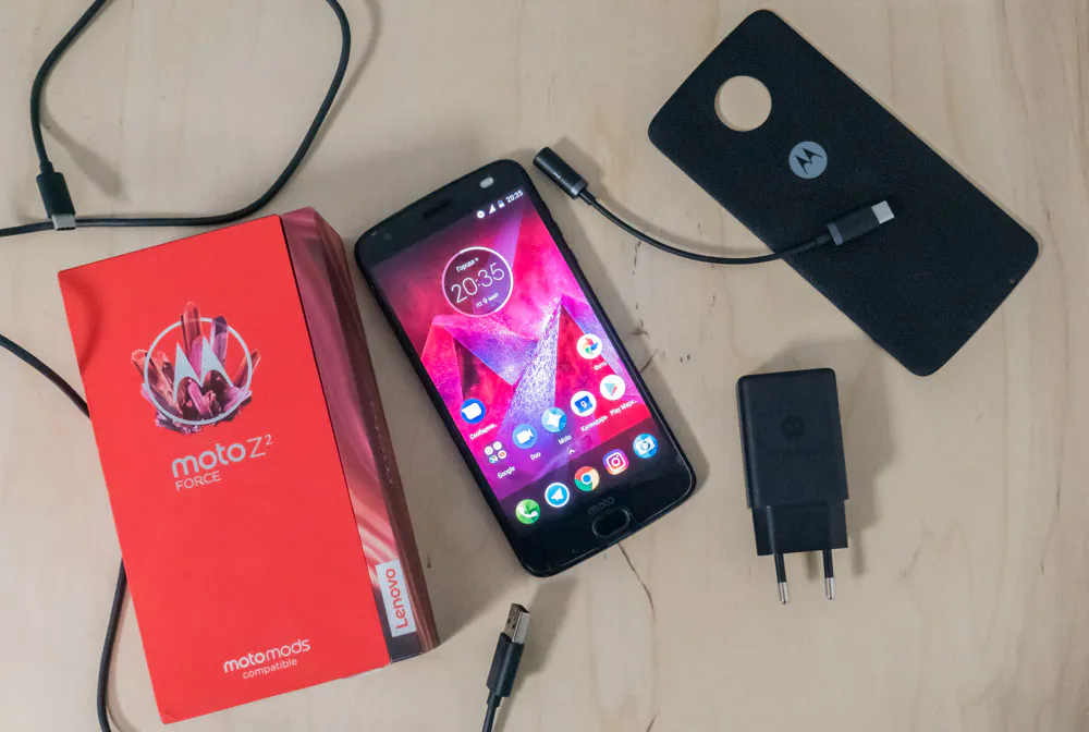 Обзор Motorola Moto Z2 Force - "неубиваемый" флагман