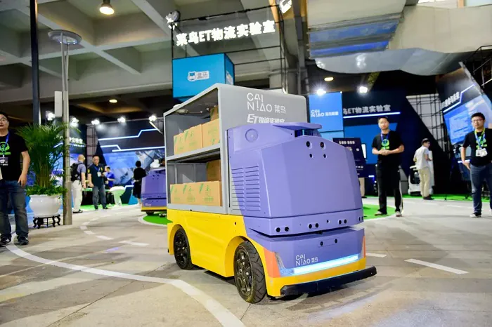 Alibaba показала свои новые беспилотные грузовики