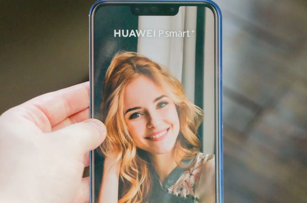 Huawei P Smart + Ukraina 48