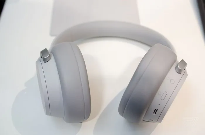 Microsoft Surface Headphones