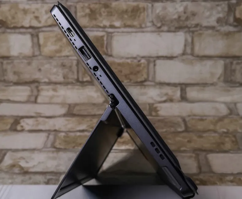 بررسی تبلت-لپ تاپ Lenovo Miix 520. تقریبا همه چیز در یک