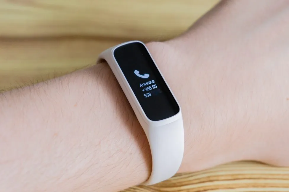 Samsung Galaxy Fit e fitness tracker review Root Nation