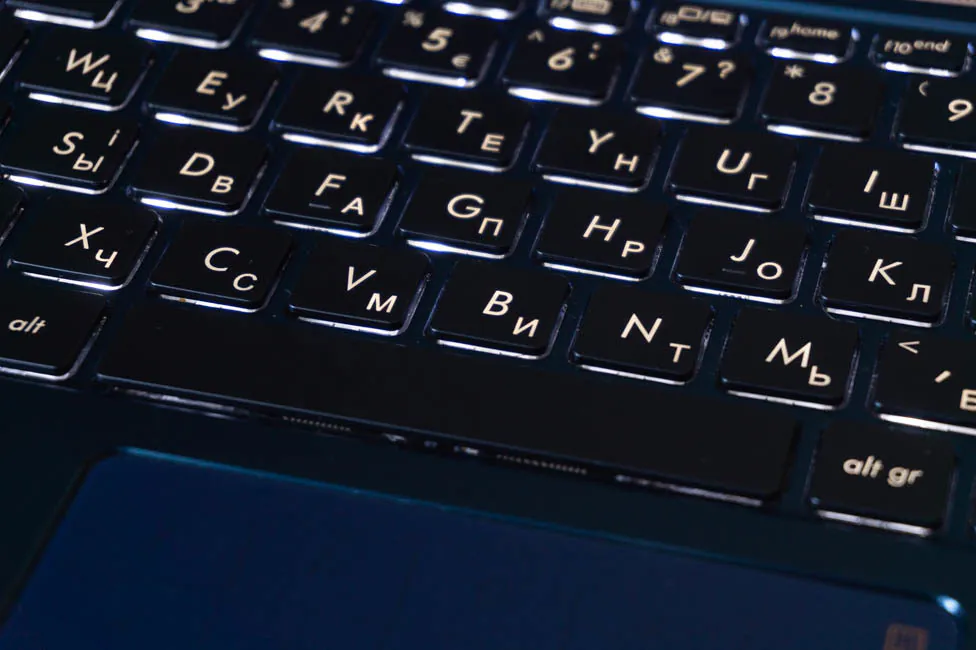 ASUS ZenBook 14 UX433FN