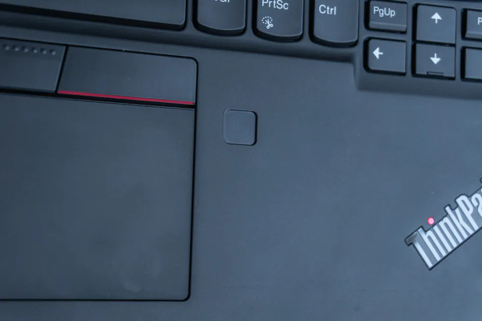 Lenovo ThinkPad X1 Carbon 7 -муун