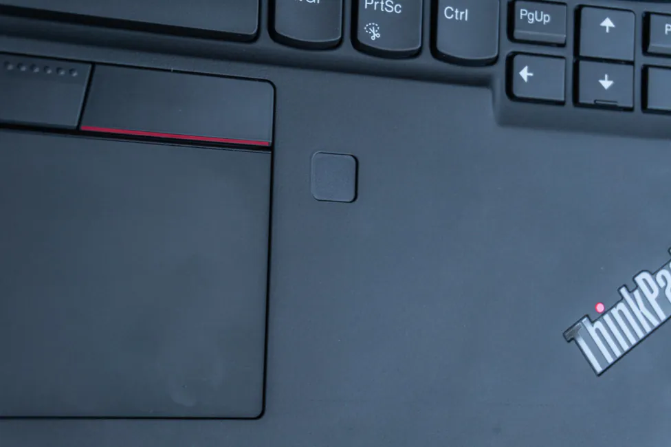 Lenovo ThinkPad X1 Carbon รุ่นที่ 7