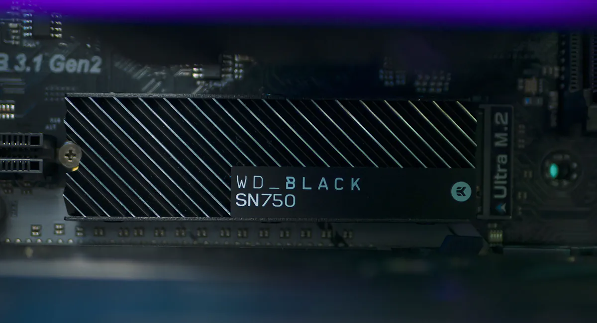 АХ Black SN750