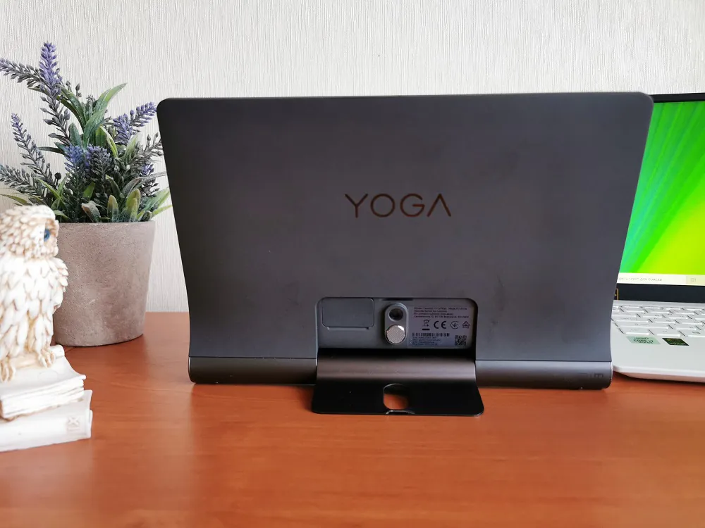 Lenovo yoga smart tab
