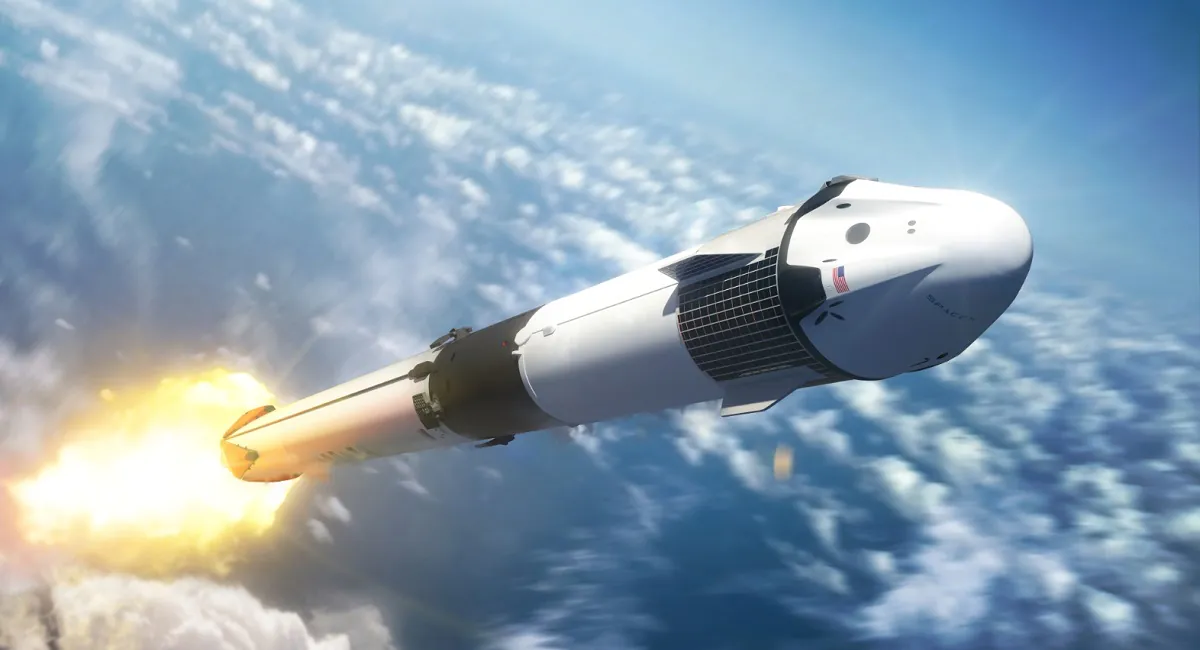 SpaceX apkalpes pūķis