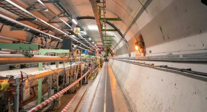 CERN patvirtino 100 kilometrų greitintuvo statybos projektą