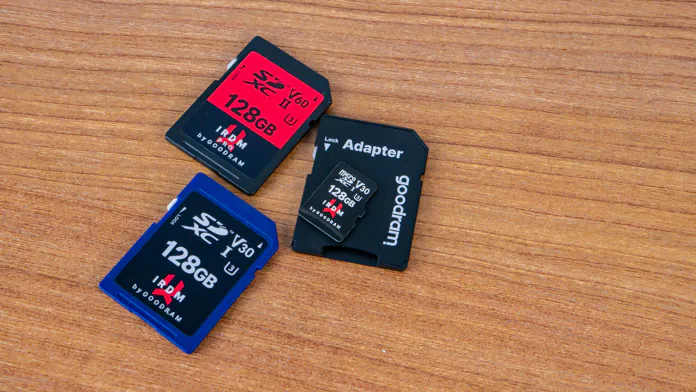 IRDM PRO V30 і V60 SD і microSD