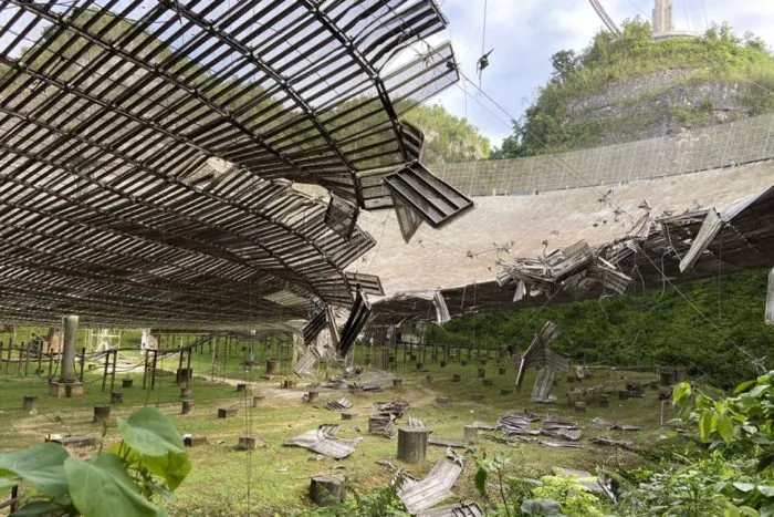 Arecibo fsyo! Yhdysvallat ei aio palauttaa jättimäistä radioteleskooppia