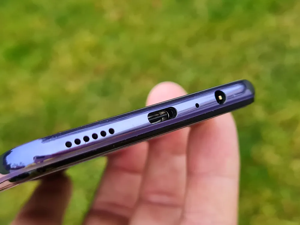 Vivo V20 review Premium Design at an Affordable Price Root