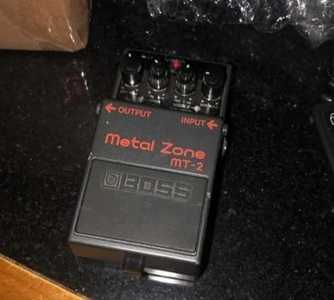 Metalinės zonos MT-2 gitaros pedalas