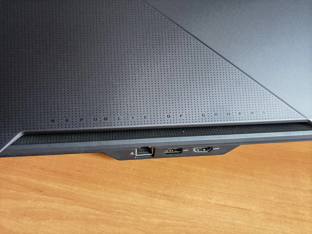 ASUS ROG Zephyrus Duo SE GX551