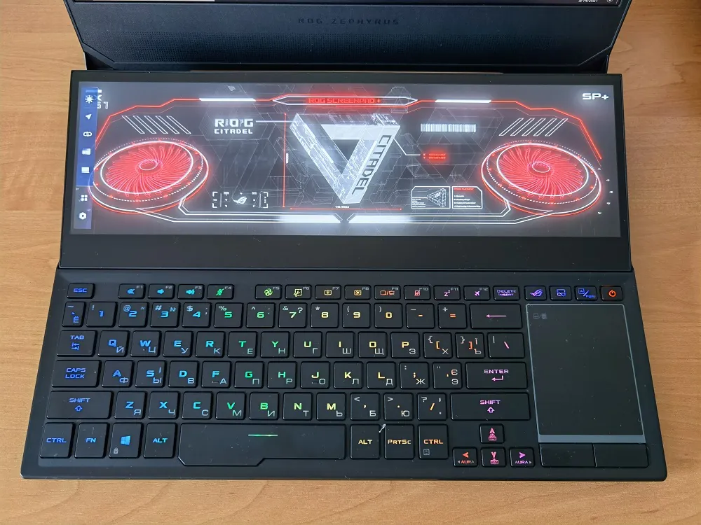 ASUS ROG Zephyrus Duo SE GX551