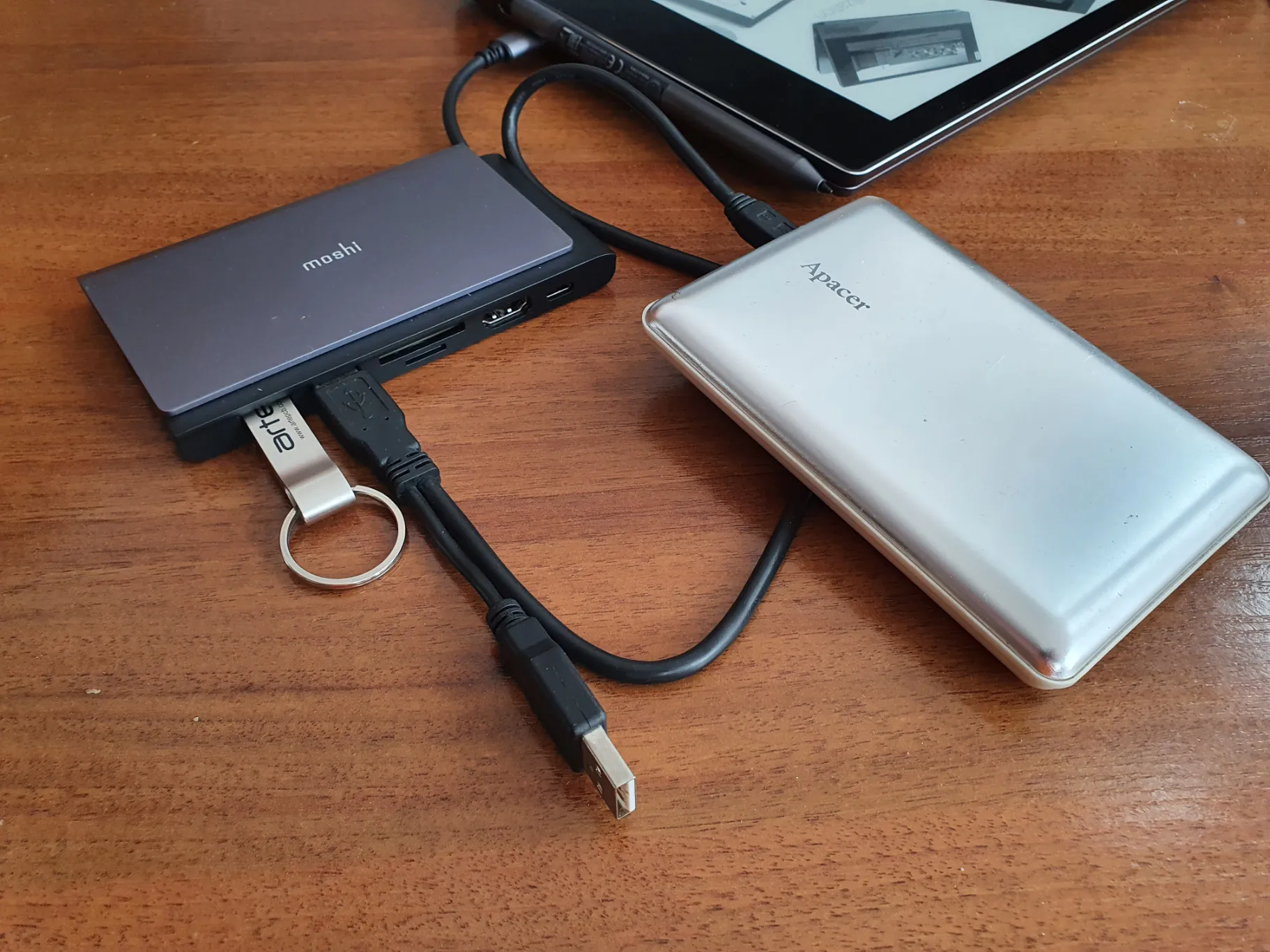 Огляд Moshi Symbus Mini