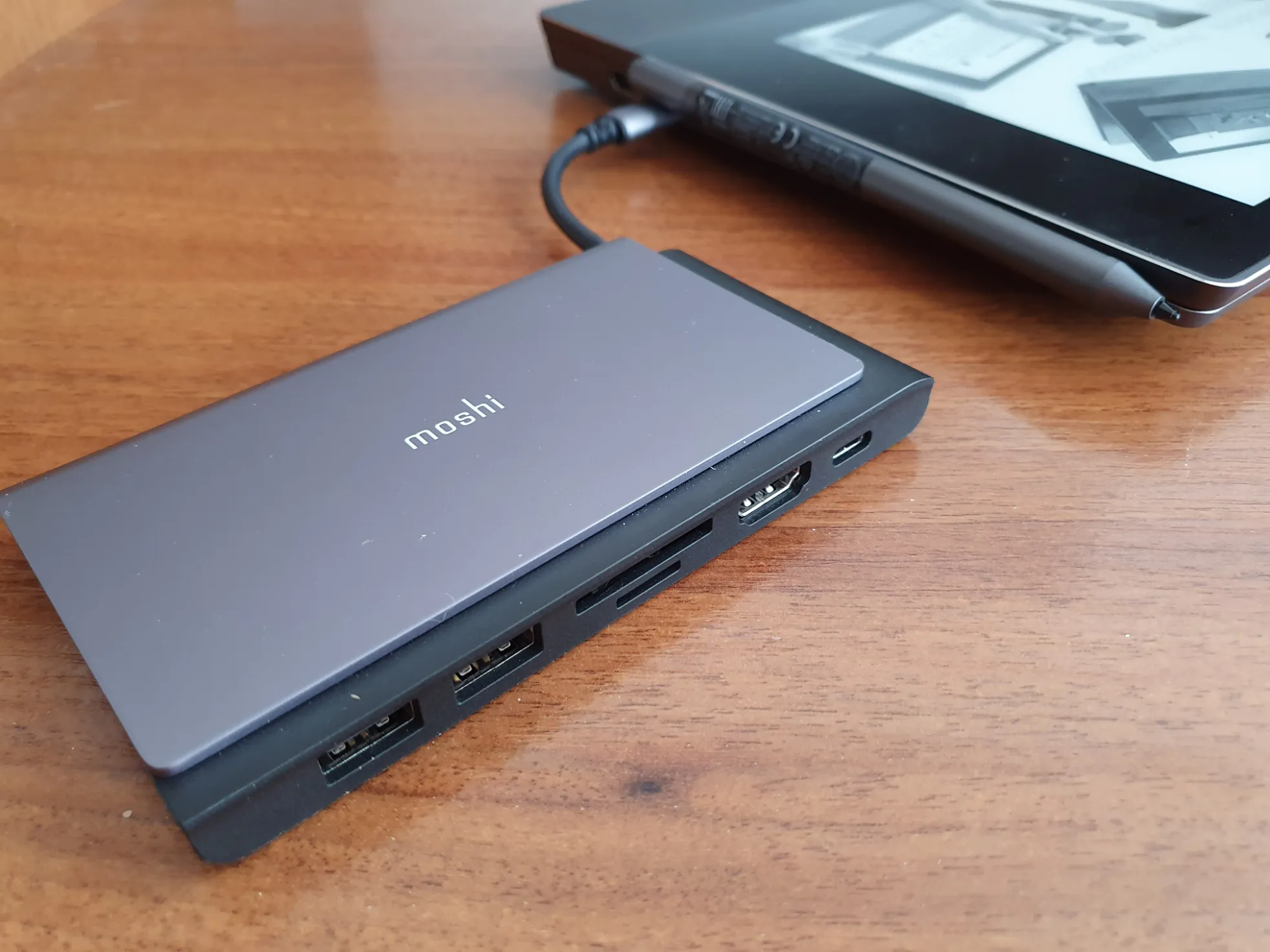 Огляд Moshi Symbus Mini