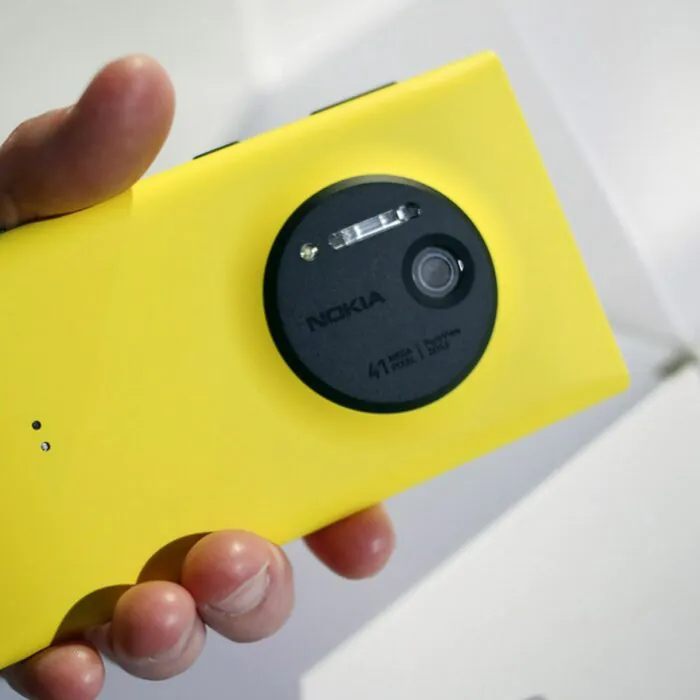 смартфоны Nokia Lumia 1020