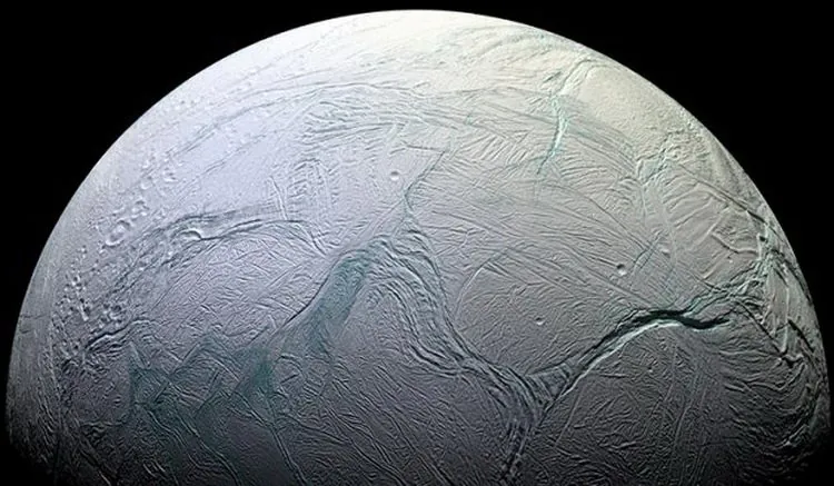 metánový enceladus