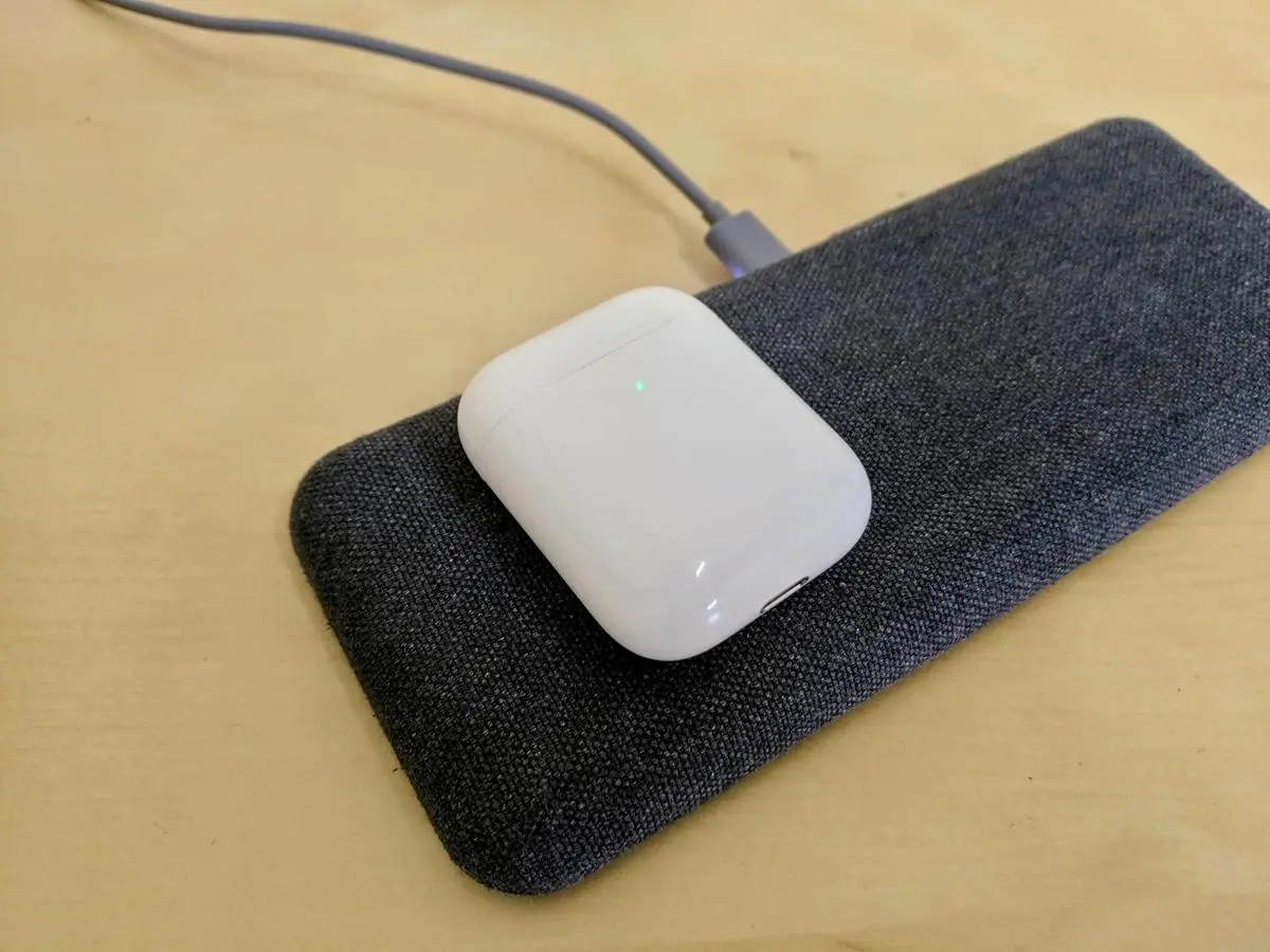 AirPods 2, kablosuz şarj desteğine sahip bir kasaya sahip