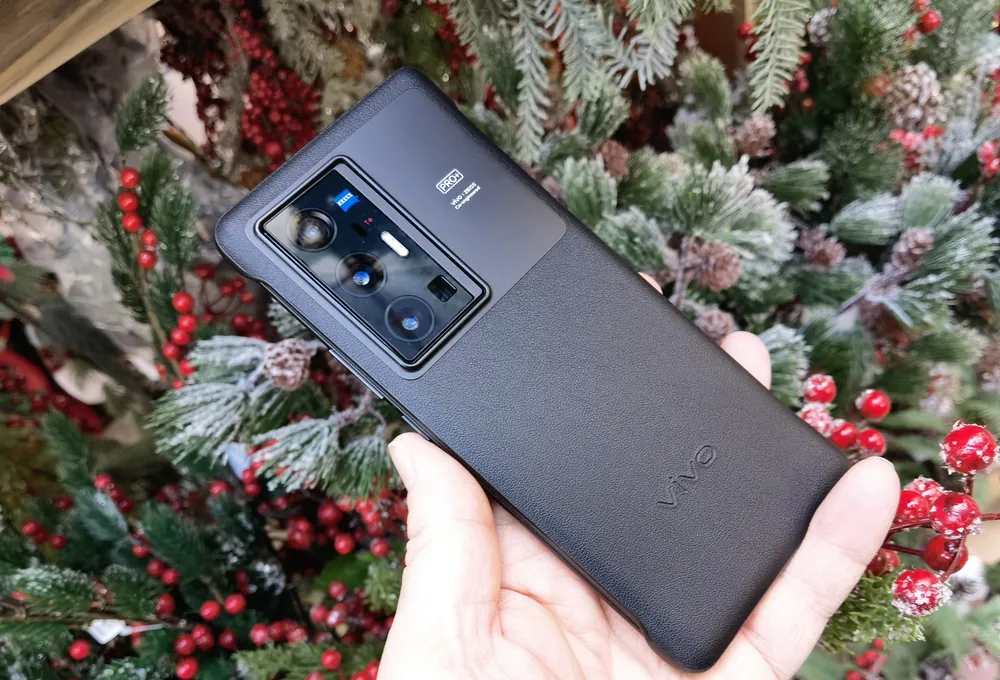 vivo X70 Pro +