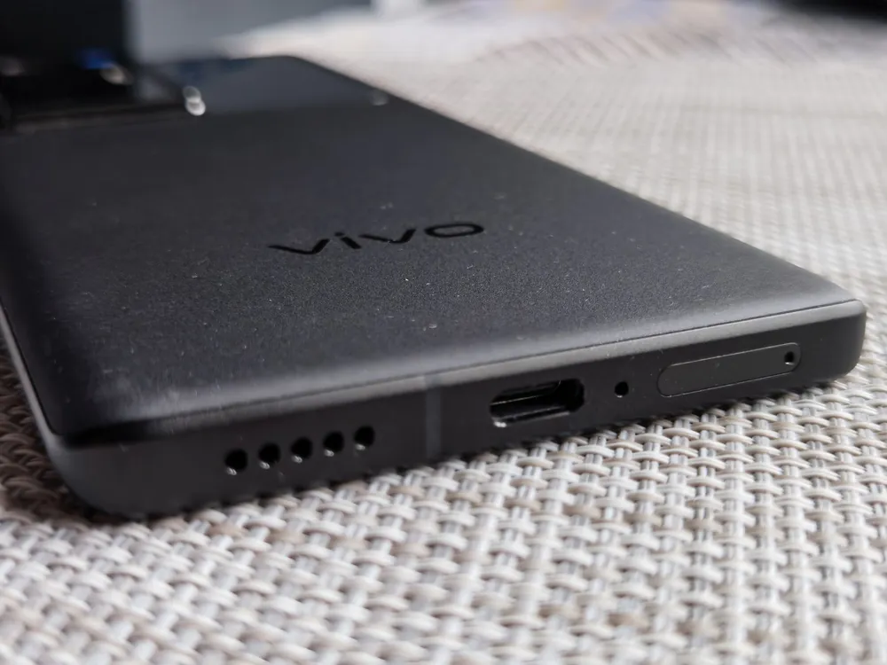 vivo X70 Pro +