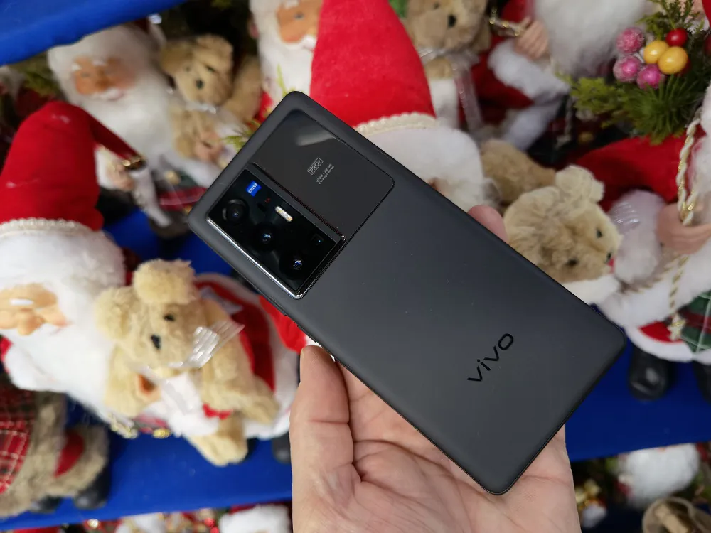 vivo X70 Pro +