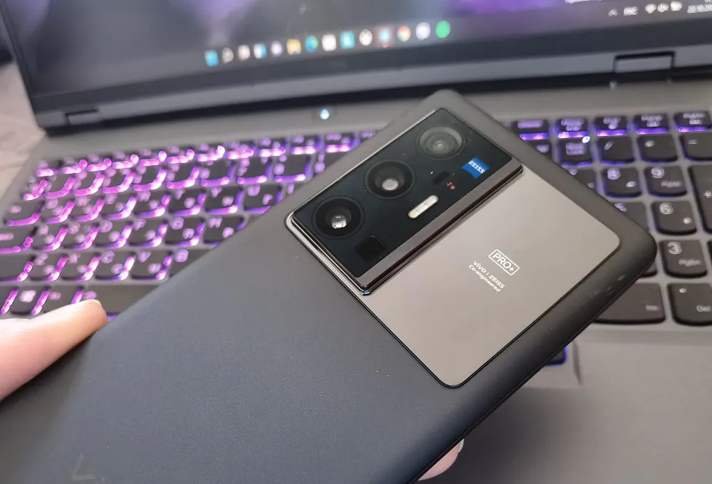 vivo X70 Pro +