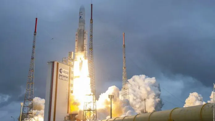 Eiropas Ariane 5 raķete-01