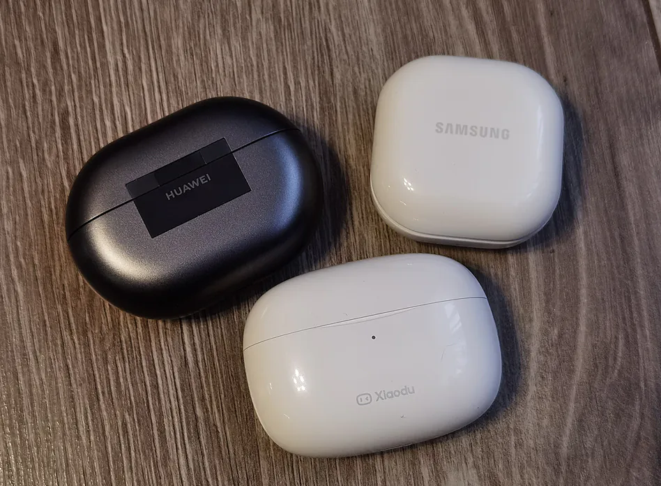 Xiaodu Du Smart Buds Pro vs Samsung Galaxy براعم 2 مقابل Huawei FreeBuds برو