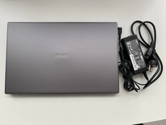 Acer Rápido X 16 08