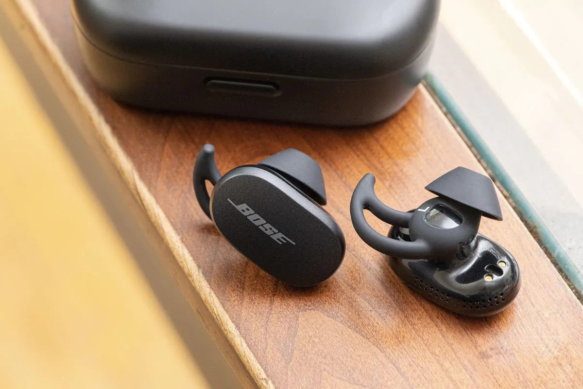 Bose QuietComfort слушалки