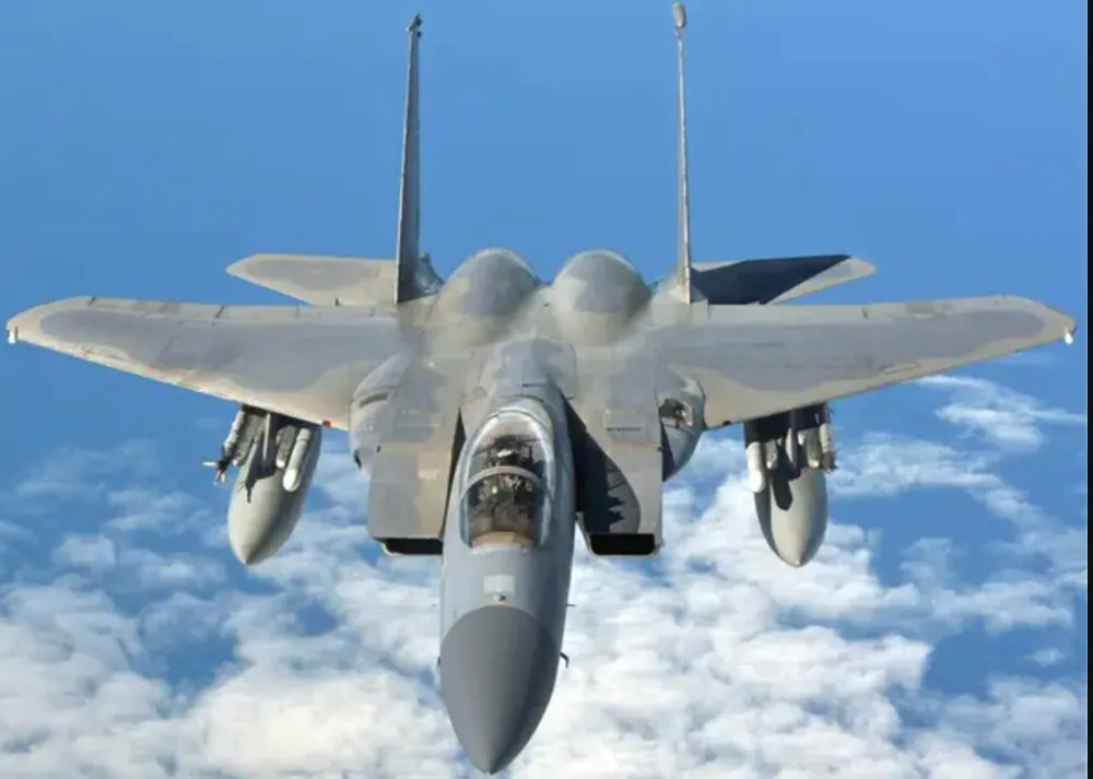 F-15 laban sa F-16