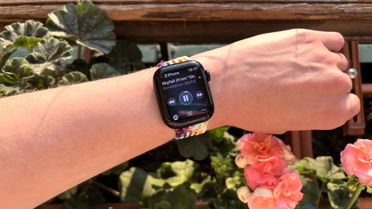 Как добавить музыку на Apple Watch и слушать ее без телефона?
