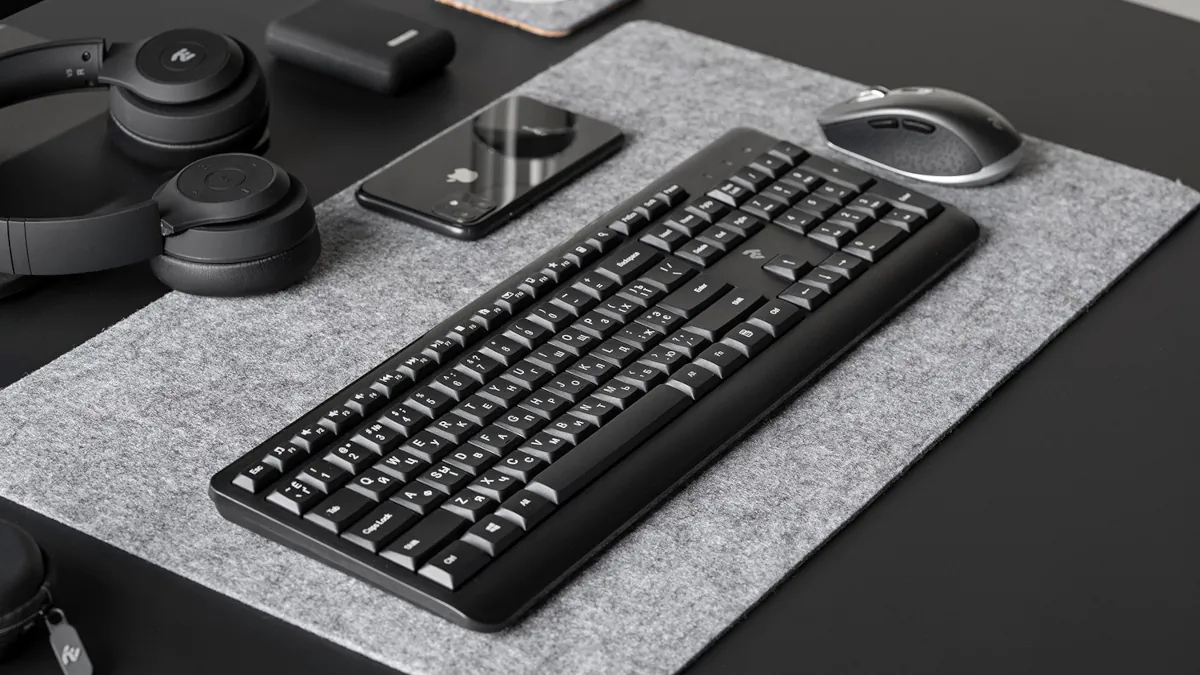 ТОП-10 бездротових клавіатур для роботи, зима 2023