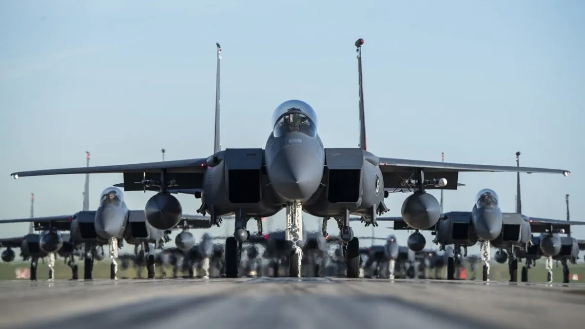 В Конгрес CША внесли законопроект про навчання українських льотчиків на F-15 та F-16