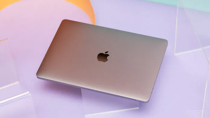 Apple MacBook Pro 13 2022 година