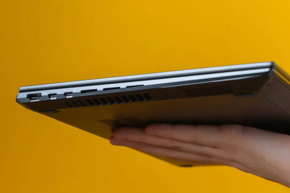 ASUS ZenBook 14 Flip OLED