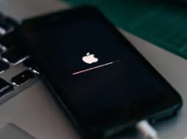 Jak opravit blikání iPhone 14 Apple logo