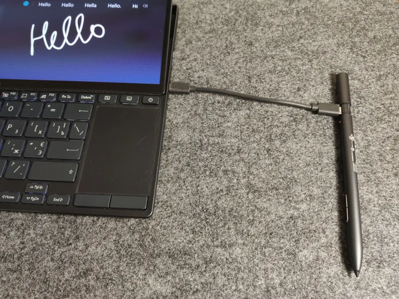ASUS Zenbook Pro 14 Duo OLED-stylus