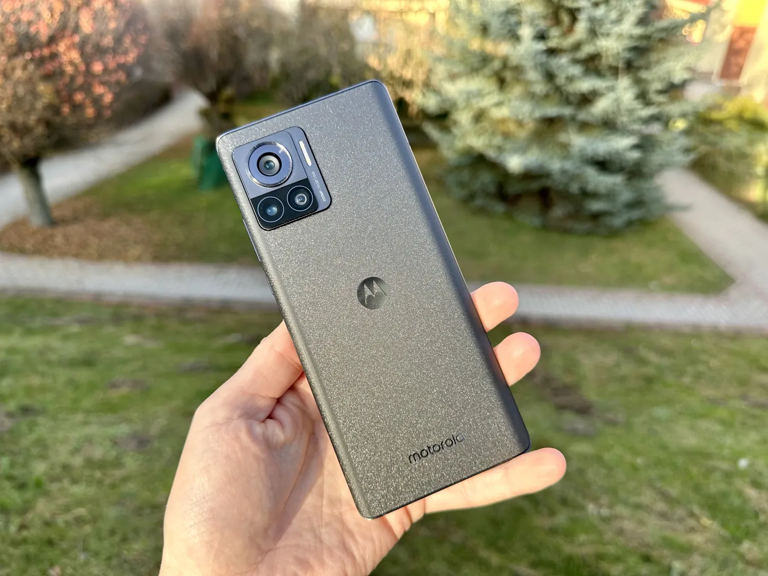 Motorola Cạnh 30 Ultra