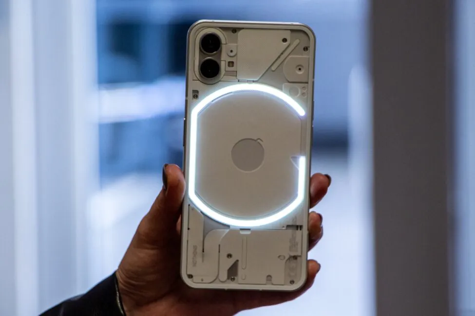 Nothing Phone (1)